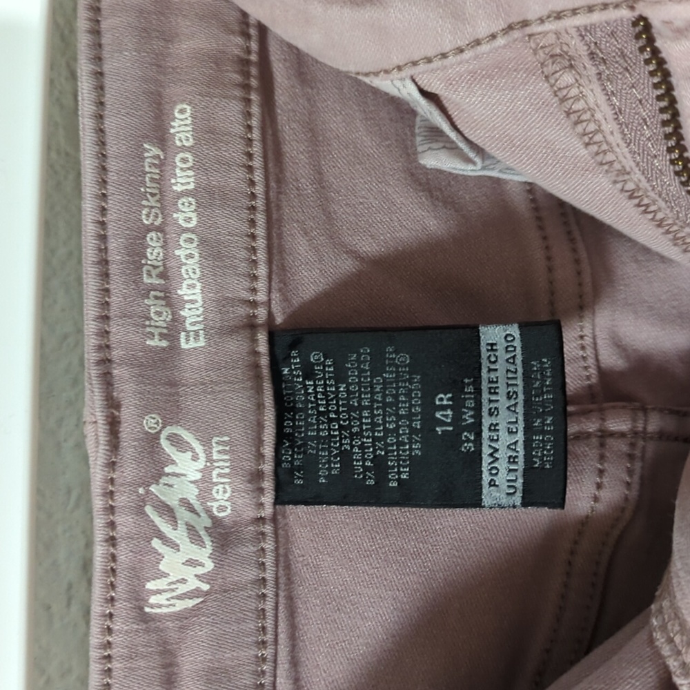 Jeans 👖 - Picture 3 of 6
